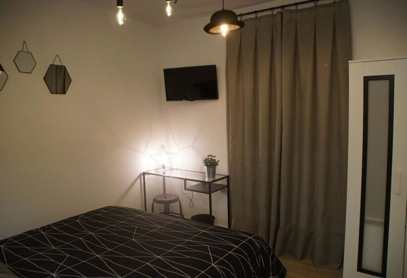 غرفة قياسية, El Duende Del Tejar