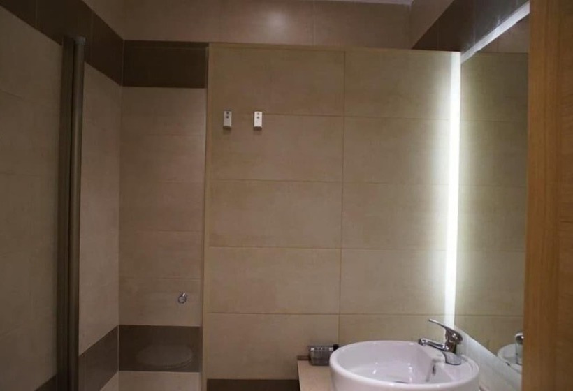 غرفة قياسية, El Duende Del Tejar