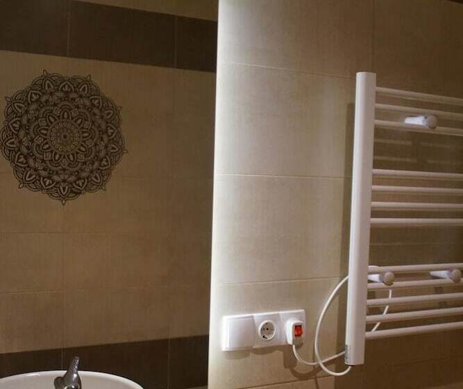 غرفة قياسية, El Duende Del Tejar