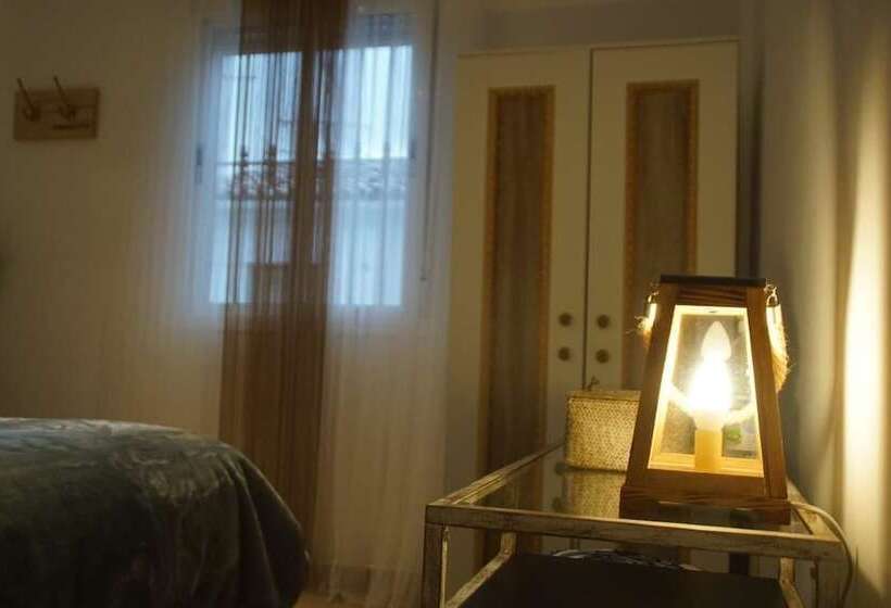 غرفة قياسية, El Duende Del Tejar