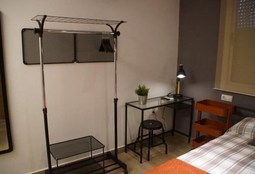 غرفة قياسية, El Duende Del Tejar