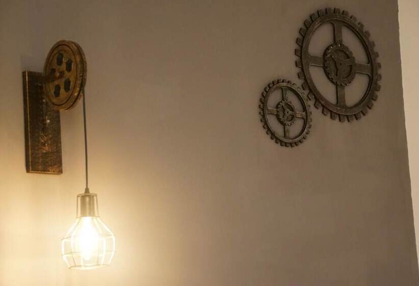 غرفة قياسية, El Duende Del Tejar