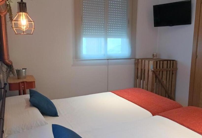 غرفة قياسية, El Duende Del Tejar