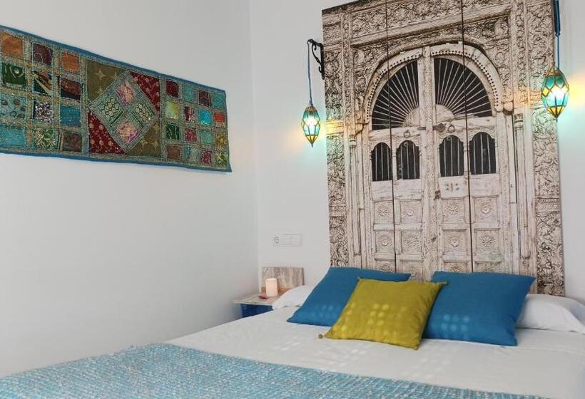 جناح جونيور مزوَّد بشرفة, El Duende Del Tejar