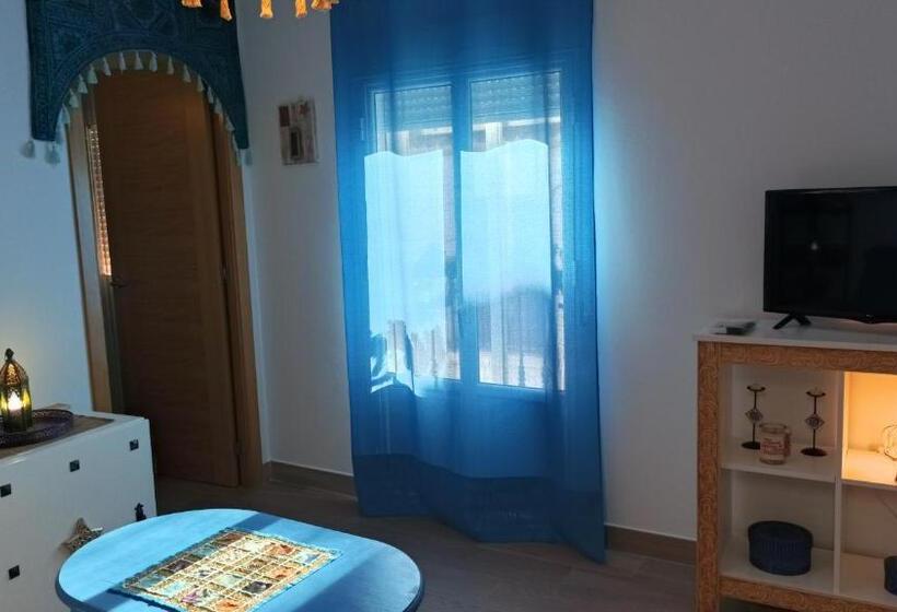 جناح جونيور مزوَّد بشرفة, El Duende Del Tejar