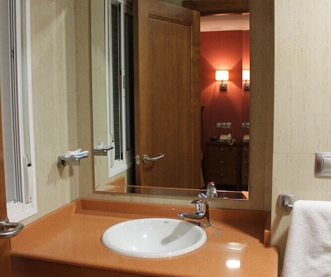 标准间, Pensión Restaurante Casablanca