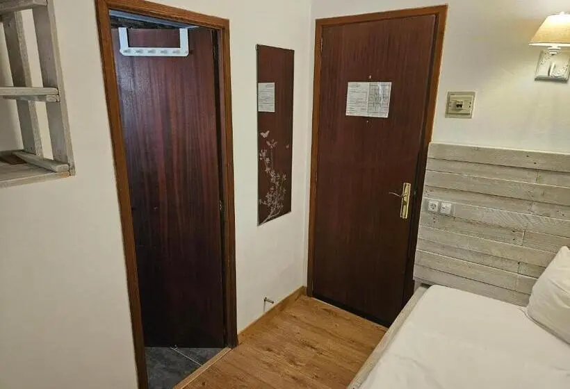 Camera Economy Singola, Seven Hostal