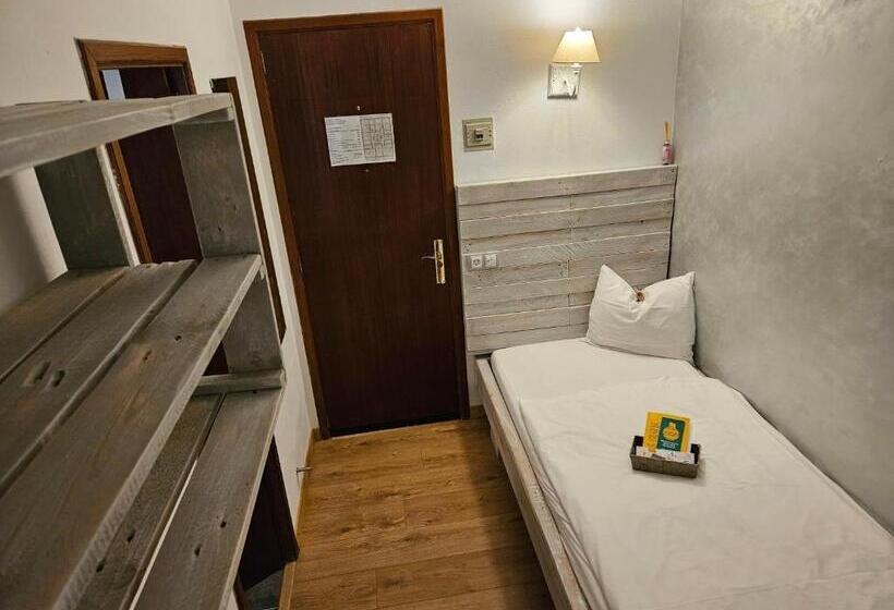 Номер Economy Индивидуальный, Seven Hostal