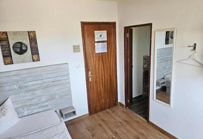 Camera Standard Individuale, Seven Hostal