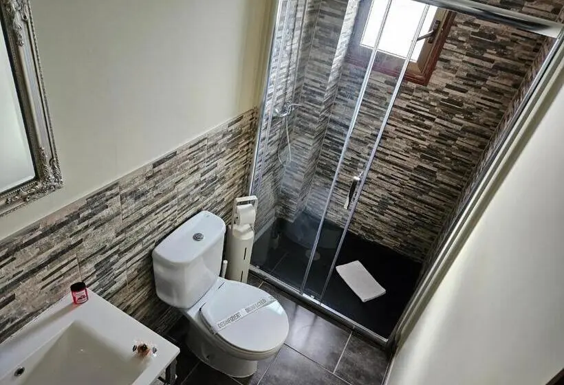 Camera Standard Individuale, Seven Hostal