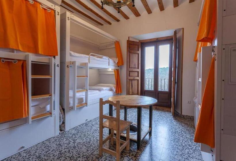 ルームシェアのワンベッド, El Albergue De Sigüenza