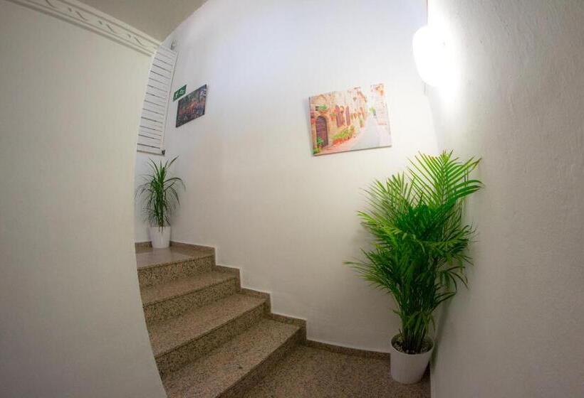 Апартаменты 2 Спальни, Hostal Caminito Del Rey