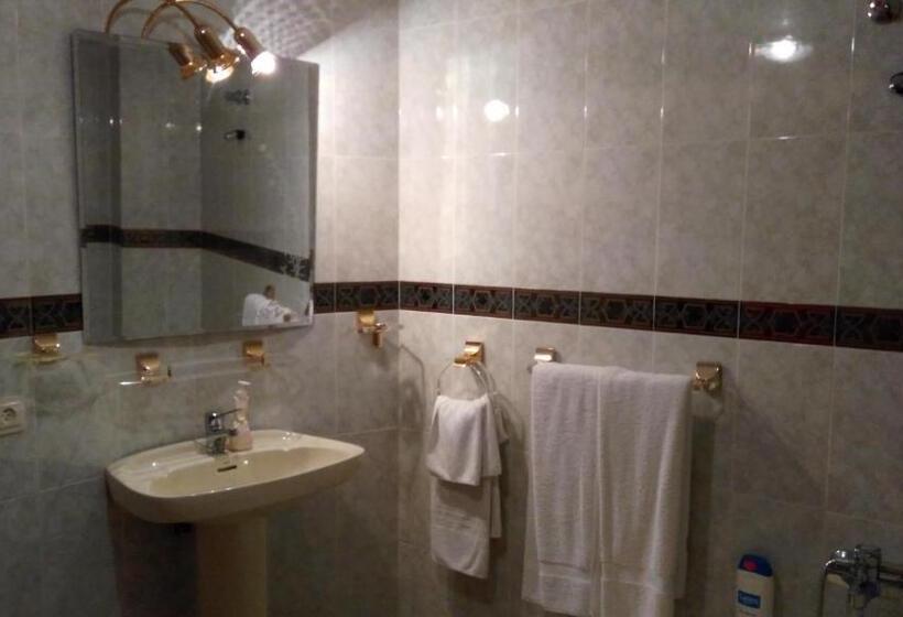 스탠다드 룸 킹사이즈 침대, Pensión  Mari Loli   Oficial