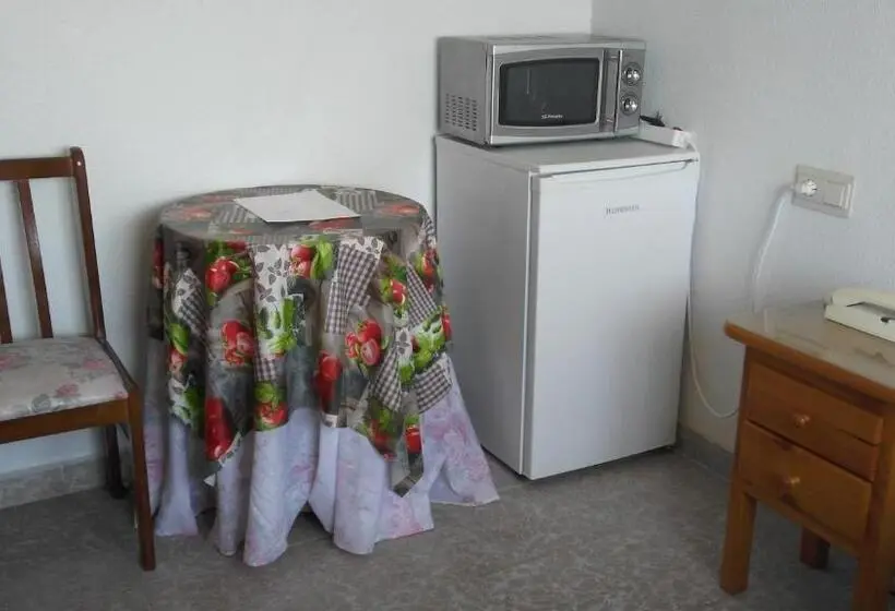 Standard Yhden Hengen Huone, Pensión  Mari Loli   Oficial