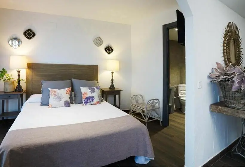 オーシャンビューデラックスルーム, Hostal Sa Malica