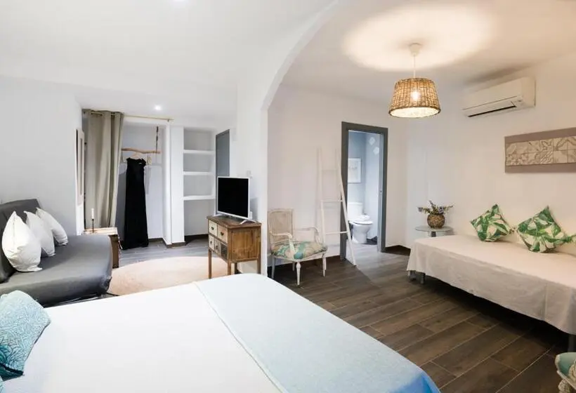 ファミリールーム, Hostal Sa Malica