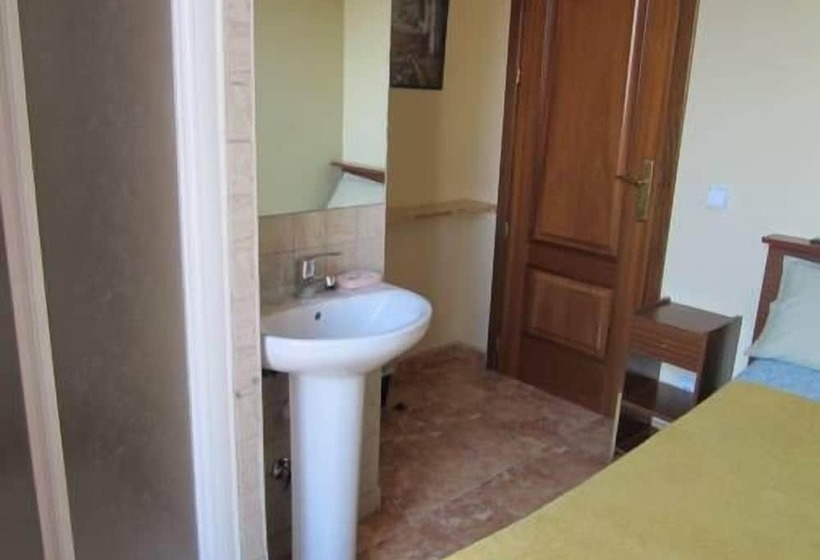 اتاق استاندارد یک تخته با سرویس بهداشتی مشترک, Pensión Mollo