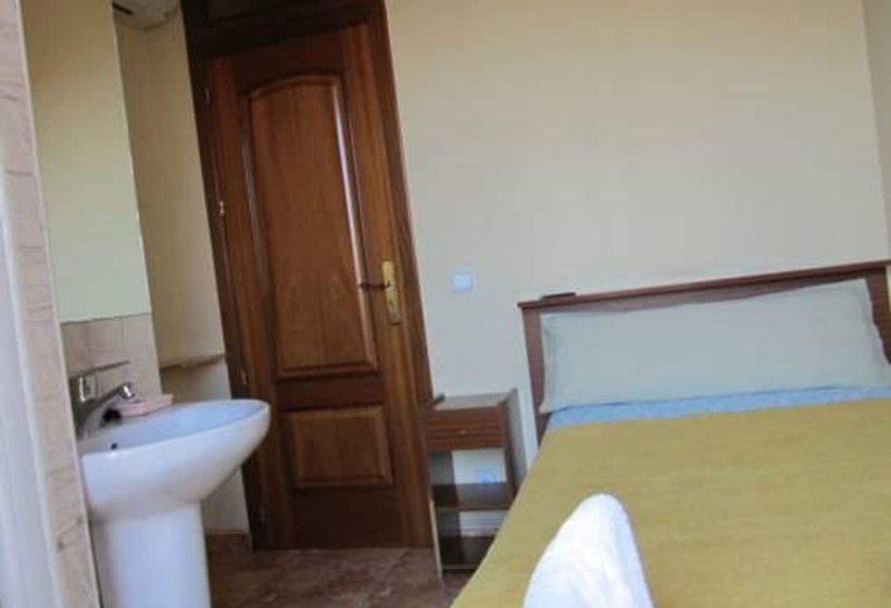 اتاق استاندارد یک تخته با سرویس بهداشتی مشترک, Pensión Mollo