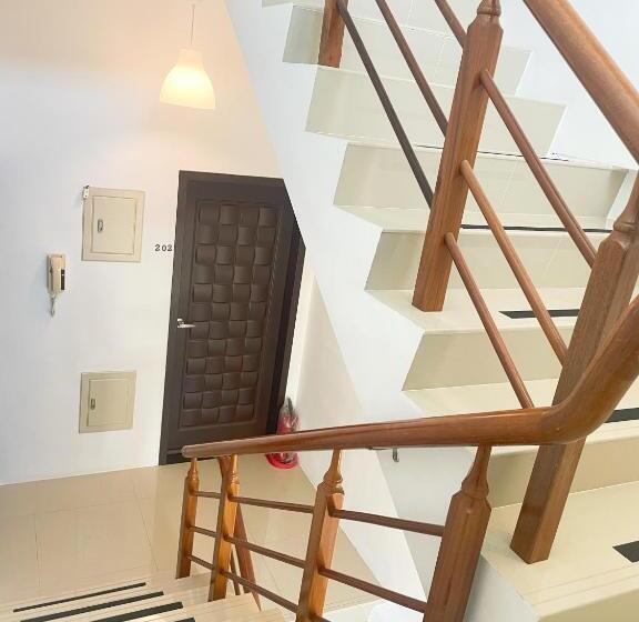 ویلای 1 خوابه, 薇琪小屋