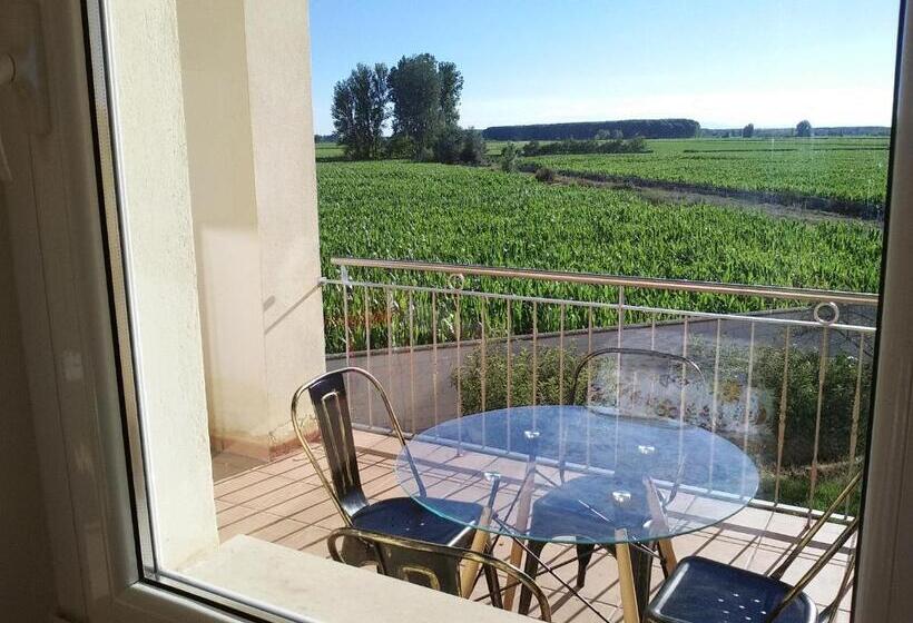 家庭间, Casa Miguel & Sally