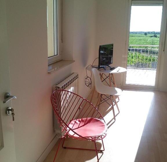 家庭间, Casa Miguel & Sally