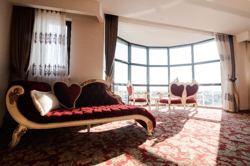 جناح, Grand Hotel & Convention Center Karaman