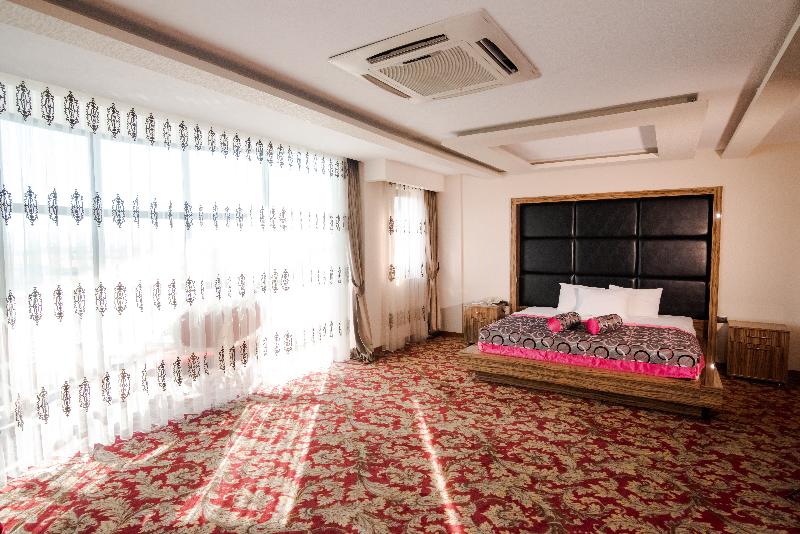 جناح, Grand Hotel & Convention Center Karaman