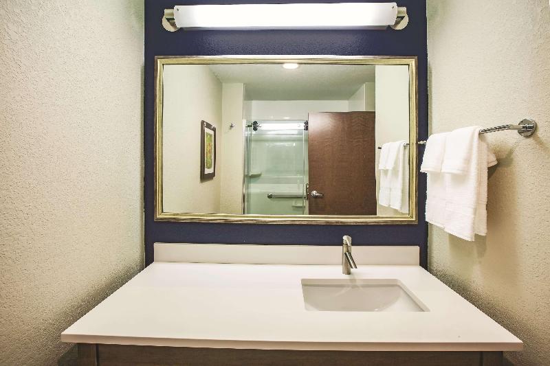 Standard-huone King-vuode, La Quinta By Wyndham Wichita Northeast