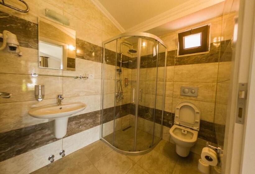 חדר סטנדרט, Midas Pension