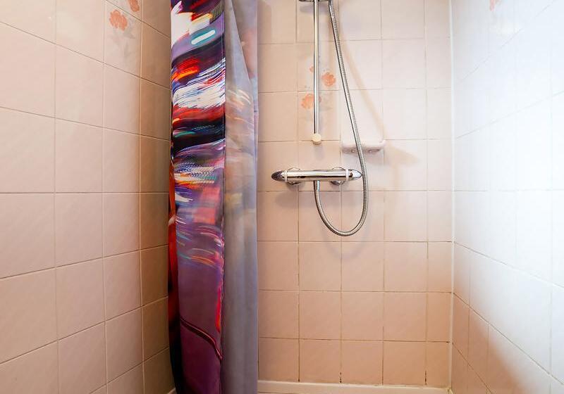 标准单人间, OYO The Royal