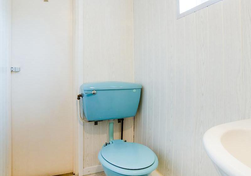 带共用浴室的标准房间, OYO The Royal