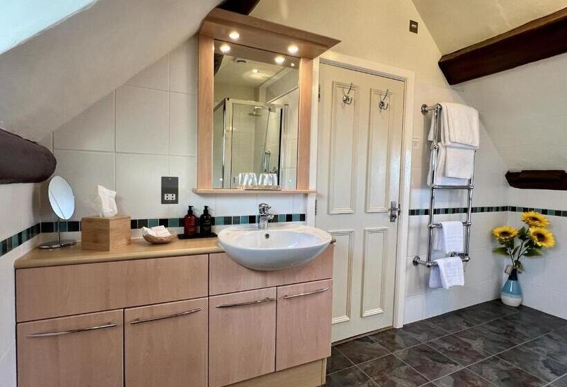 חדר סטנדרט עם מיטת קינג, Castle Cottage Inn