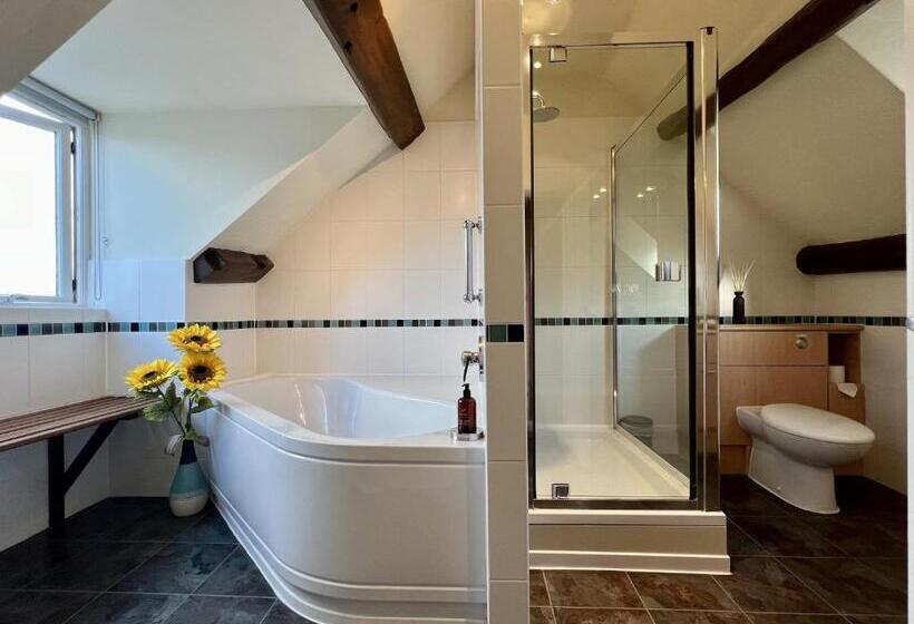 חדר סטנדרט עם מיטת קינג, Castle Cottage Inn