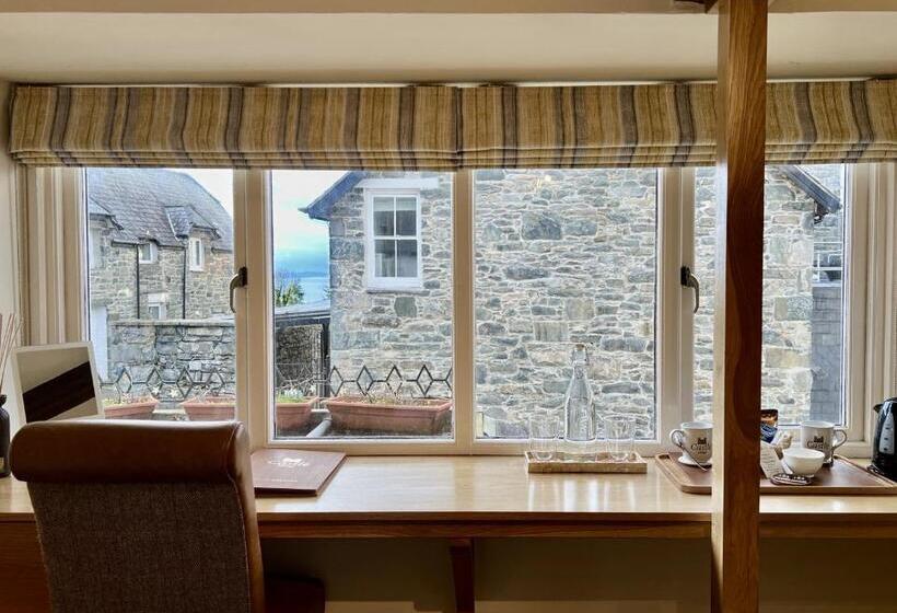 חדר סופריור נוף לים, Castle Cottage Inn