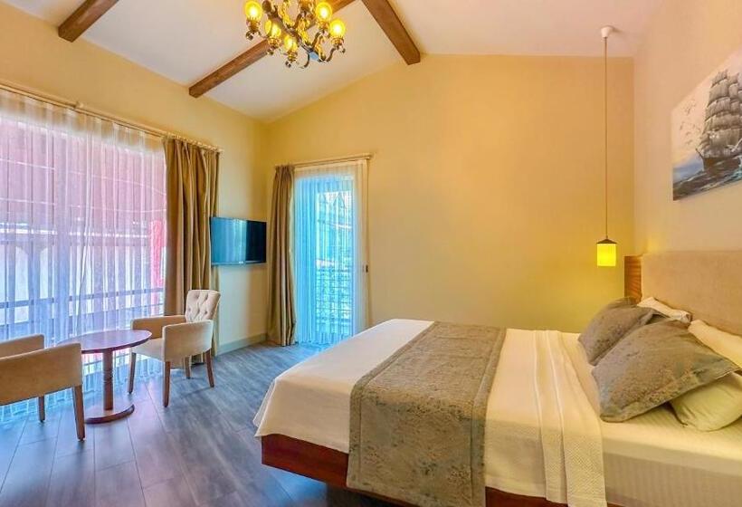 Номер Стандарт, Gocek Centre