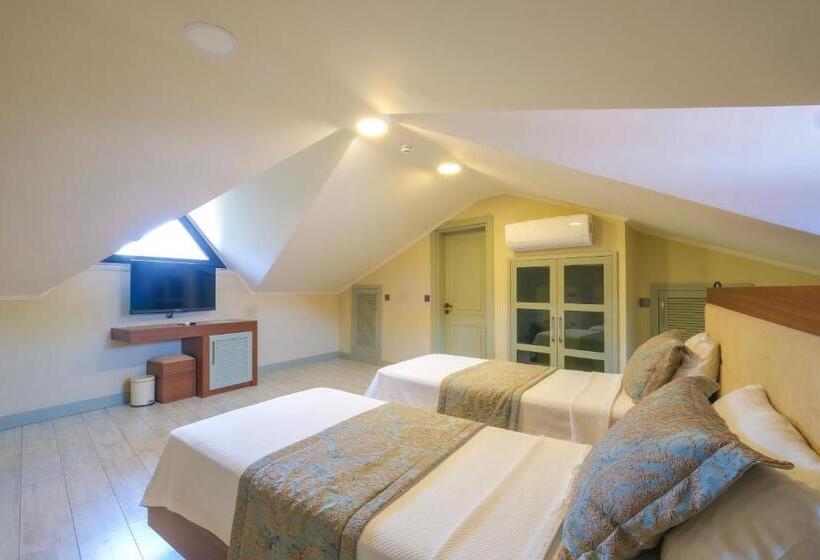 Семейный Номер, Gocek Centre