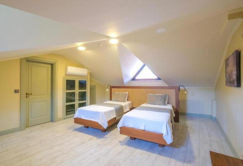 Семейный Номер, Gocek Centre