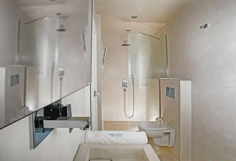 استودیو اجرایی, Pasithea Suites