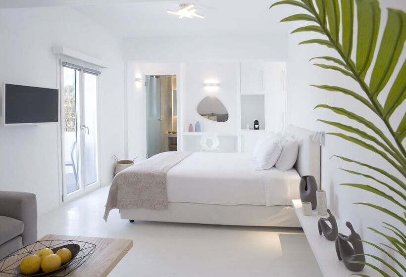 Studio Executive, Pasithea Suites