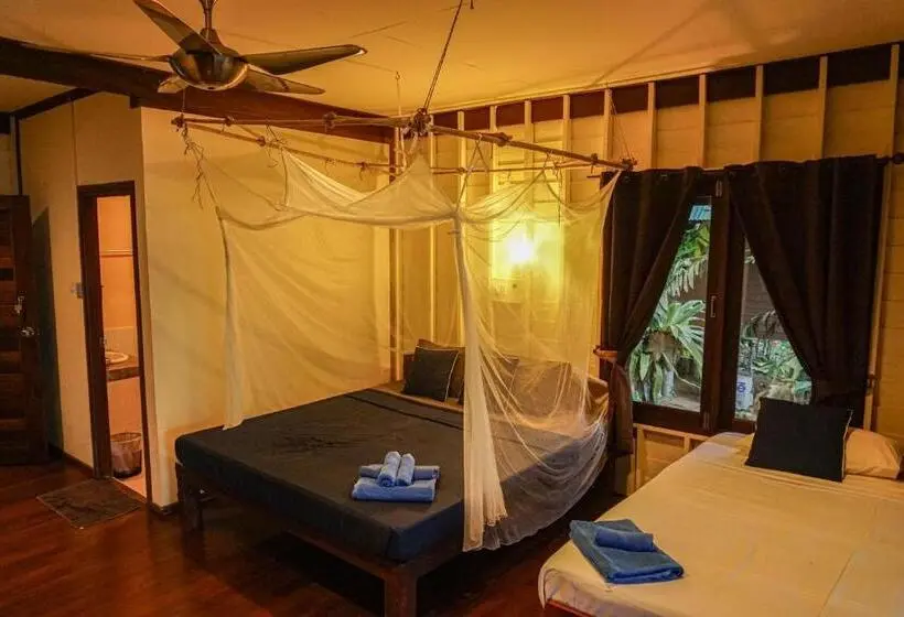 スタンダードバンガロー, Tha Khao Bay View Bungalow