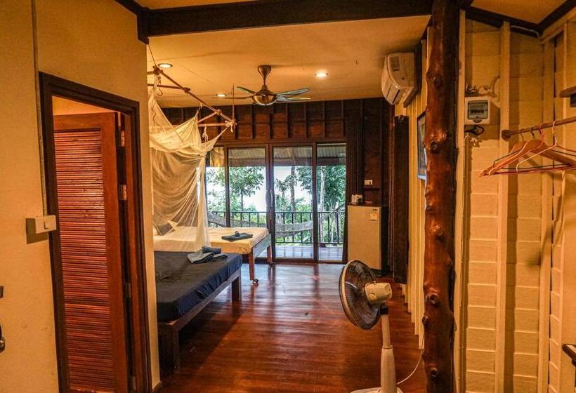 スタンダードバンガロー, Tha Khao Bay View Bungalow