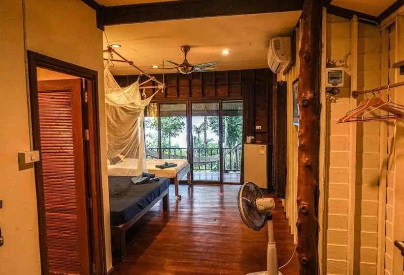 スタンダードバンガロー, Tha Khao Bay View Bungalow