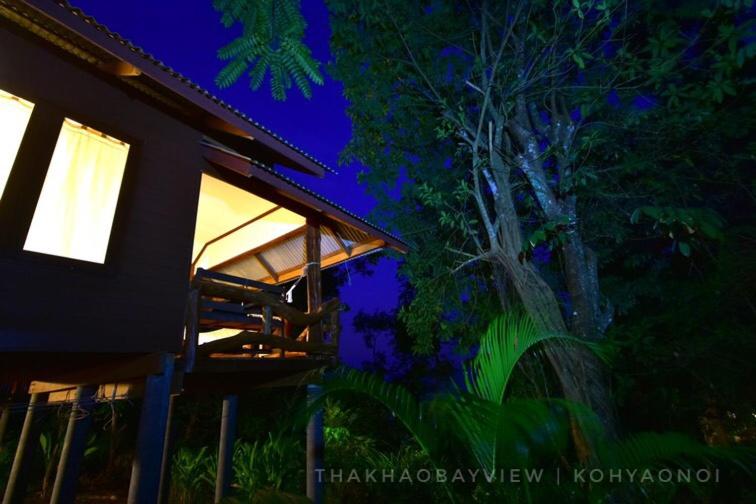 スタンダードバンガロー, Tha Khao Bay View Bungalow