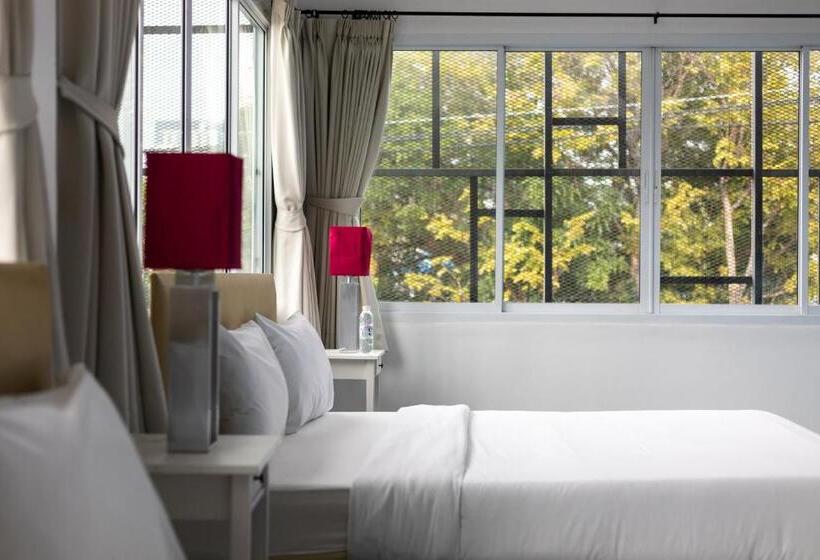 اتاق لوکس خانوادگی, Bw Thai Art Style