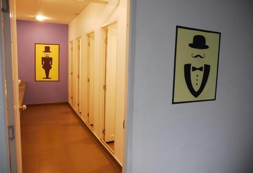 تختخواب در اتاق مشترک, Bw Thai Art Style