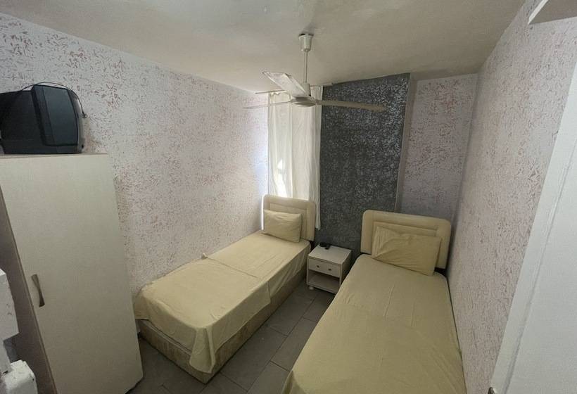 バス共有のスタンダードルーム, Ersoy Efe Pansiyon