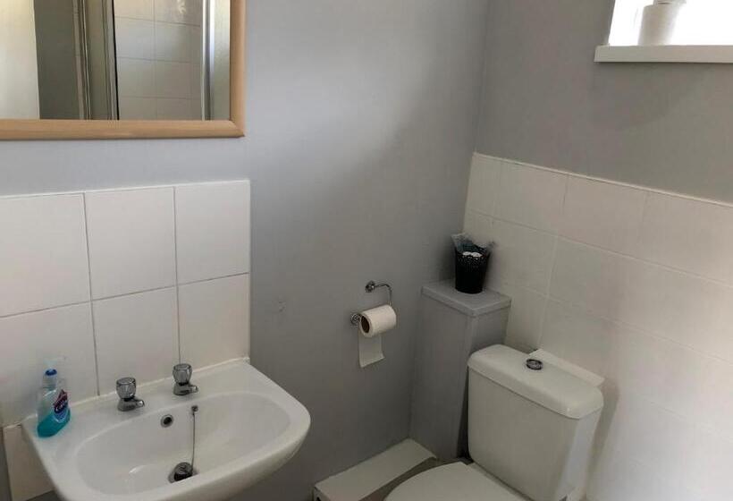 スタンダードルーム, The Half Moon Inn