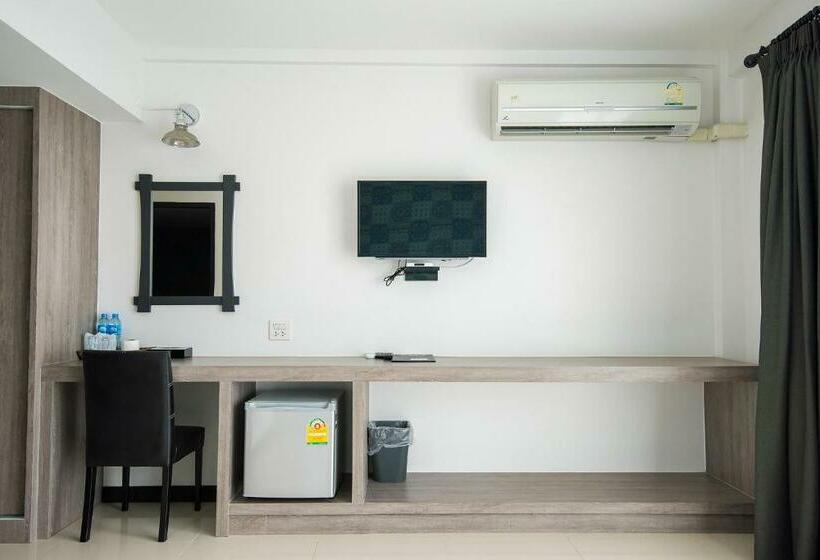 Superiorrum med Balkong, Irin Beach Chaam