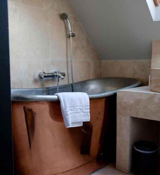 Comfort-huone, The White Horse