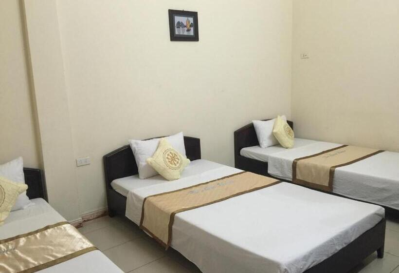 اتاق استاندارد سه نفره, Thu Guest House